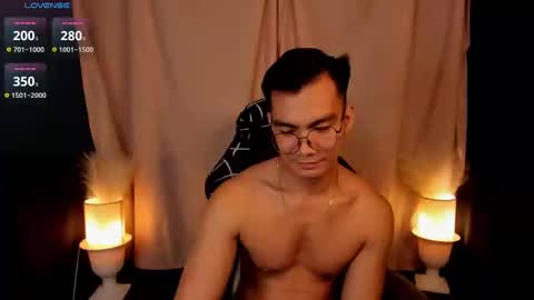 Snapshot of 000batman000 chatting on February 5, 2025, 8:32 am Bruce online show from February 5, 2025, 8:32 am