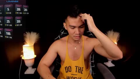 Snapshot of 000batman000 chatting on March 7, 2025, 1:53 am Bruce online show from March 7, 2025, 1:53 am