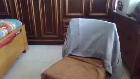 01hugo online show from April 8, 2026, 2:17 pm