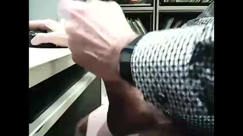 01quebecboy69 online show from February 27, 2025, 7:37 pm