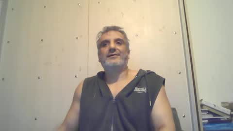 0luvmonkey online show from October 18, 2025, 12:13 am