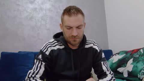 10in_deluxe online show from December 17, 2025, 5:41 pm