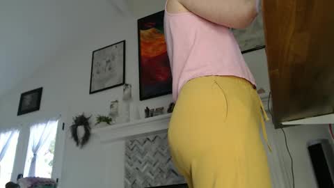 Snapshot of 11willowandjohn11 chatting on December 1, 2025, 3:39 pm Aurora Willows online show from December 1, 2025, 3:39 pm