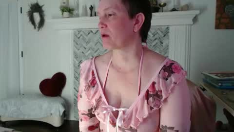 Aurora Willows online show from March 9, 2026, 3:32 am