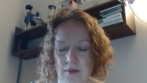 12ennie online show from September 18, 2025, 6:59 am