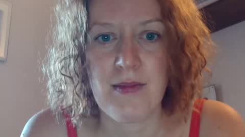 12ennie online show from September 25, 2025, 6:17 am