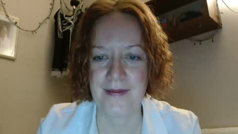 12ennie online show from November 6, 2025, 6:14 am