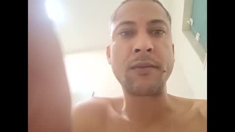 155decuzinho online show from December 22, 2025, 3:25 am