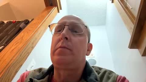 16510 online show from October 18, 2025, 1:56 pm