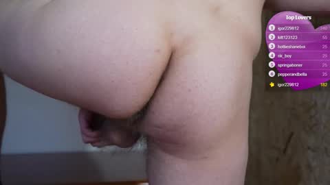 18yr online show from October 12, 2025, 5:23 pm