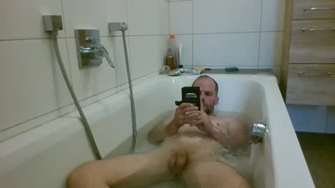 berni online show from October 19, 2025, 1:23 pm