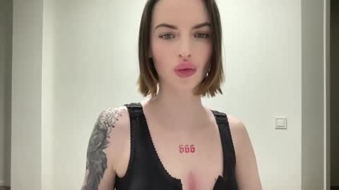 DOVE online show from December 3, 2025, 9:24 pm