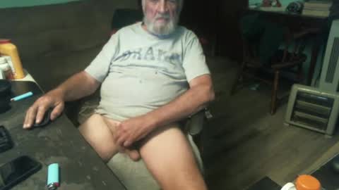 1handyanddee online show from January 20, 2025, 3:04 am