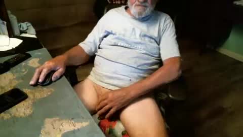 1handyanddee online show from April 13, 2026, 11:54 pm