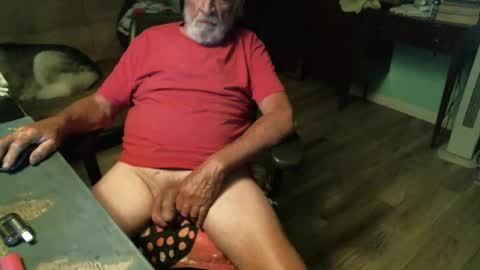 1handyanddee online show from April 22, 2026, 1:52 am