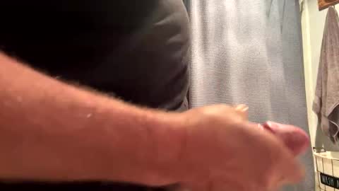 1hunglo412 online show from November 6, 2025, 12:28 pm