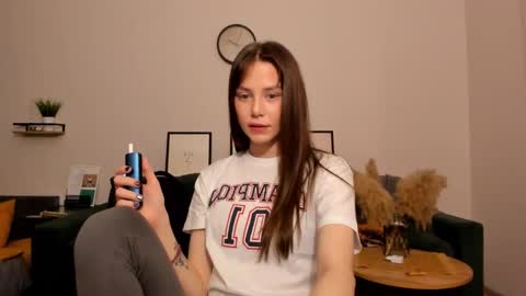 Lily 3 online show from March 6, 2026, 8:38 pm