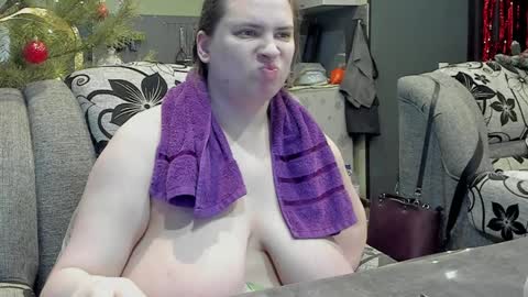 1LINDSEY1 online show from January 14, 2025, 11:10 am