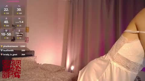 Mia online show from June 5, 2026, 6:46 pm