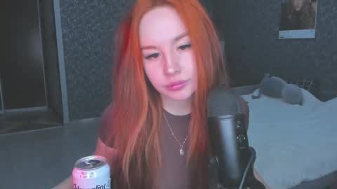 Amy  online show from December 4, 2025, 7:06 am