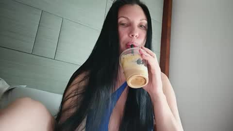 Snapshot of 1lovely1 chatting on June 1, 2026, 3:25 pm Onna online show from June 1, 2026, 3:25 pm