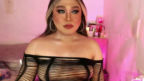 1lovelymess online show from July 4, 2026, 11:55 pm