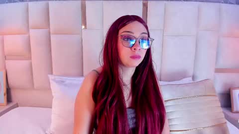 bella   online show from February 11, 2025, 7:02 am