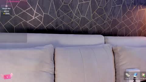 bella   online show from March 4, 2025, 5:21 am