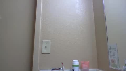 TheShyOne18 online show from April 6, 2026, 1:34 pm