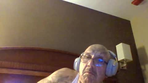 TheShyOne18 online show from April 21, 2026, 10:43 am