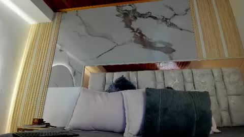 Snapshot of 1naughty_milf chatting on July 10, 2026, 3:14 pm Luisa online show from July 10, 2026, 3:14 pm