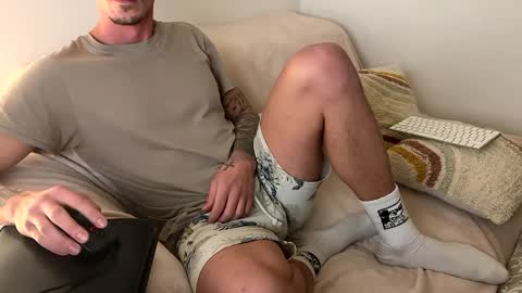 Snapshot of 1psycho2boogie chatting on December 16, 2024, 1:31 am TORCH online show from December 16, 2024, 1:31 am