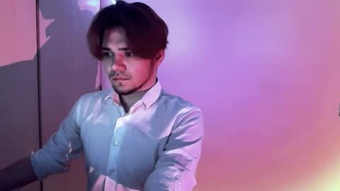 1roberttt online show from December 3, 2025, 8:40 pm