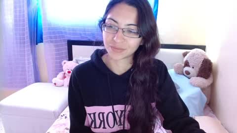 Snapshot of 1sasha_grey__1 chatting on December 24, 2024, 6:17 pm paola online show from December 24, 2024, 6:17 pm