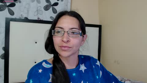 paola online show from May 12, 2026, 2:30 am