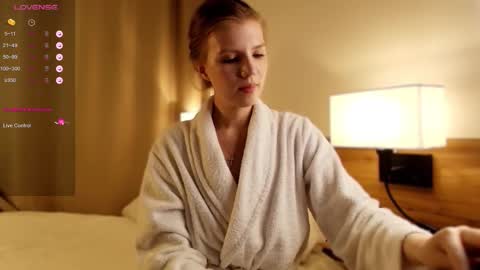 VICTORIA online show from November 7, 2025, 1:16 am