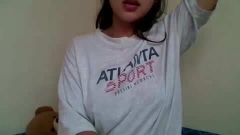 1smile4u online show from March 25, 2026, 1:11 am