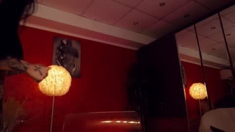 1vyanne online show from April 2, 2026, 4:32 am