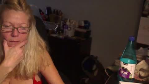 Susan online show from December 24, 2024, 2:43 am