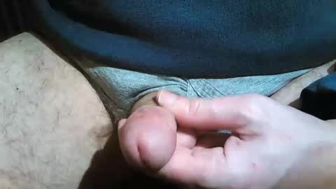 2001uwuk online show from February 23, 2025, 9:16 pm