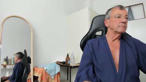 Henk online show from June 30, 2026, 1:56 pm