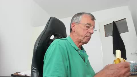 Henk online show from July 5, 2026, 2:02 pm