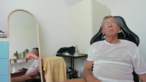 Henk online show from July 11, 2026, 2:42 pm