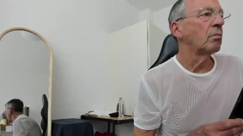 Henk online show from July 27, 2026, 12:45 pm