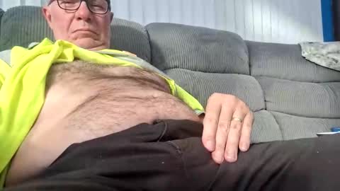 Snapshot of 211scudder chatting on September 8, 2025, 4:28 pm 211skoosh online show from September 8, 2025, 4:28 pm