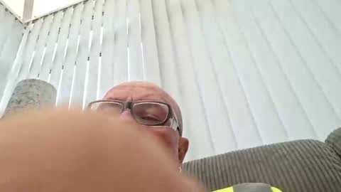 Snapshot of 211scudder chatting on October 14, 2025, 2:40 pm 211skoosh online show from October 14, 2025, 2:40 pm