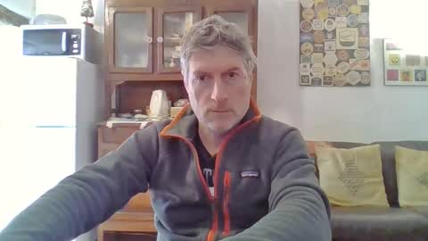 22esserre online show from February 14, 2025, 11:42 am