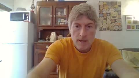 22esserre online show from October 10, 2025, 12:48 pm