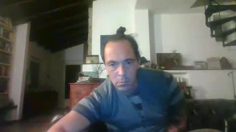 27lv27 online show from December 8, 2024, 11:40 pm