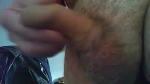 Snapshot of 2_small_4u chatting on November 5, 2025, 9:53 am 2_small_4u online show from November 5, 2025, 9:53 am